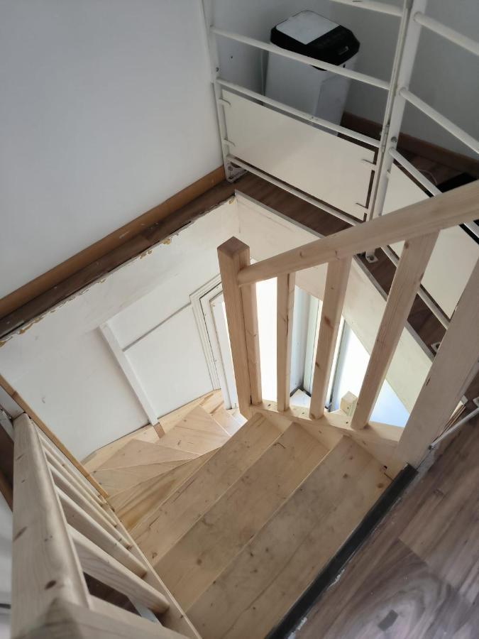 3 Hebergements - Au 1Er Etage 1 Appartement 2 Pieces Et Au 2Eme Etage Un Logement De 2 Chambres Louees Separement Avec Coin Cuisine Et Toilettes A Partager- Dans Pavillon Au Pied Du Rer B A 5 Minutes De Paris Et 30 Mn Stade De France كياشاه المظهر الخارجي الصورة