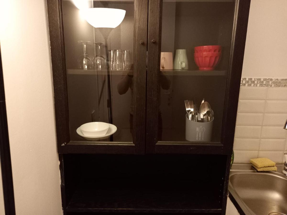 3 Hebergements - Au 1Er Etage 1 Appartement 2 Pieces Et Au 2Eme Etage Un Logement De 2 Chambres Louees Separement Avec Coin Cuisine Et Toilettes A Partager- Dans Pavillon Au Pied Du Rer B A 5 Minutes De Paris Et 30 Mn Stade De France كياشاه المظهر الخارجي الصورة