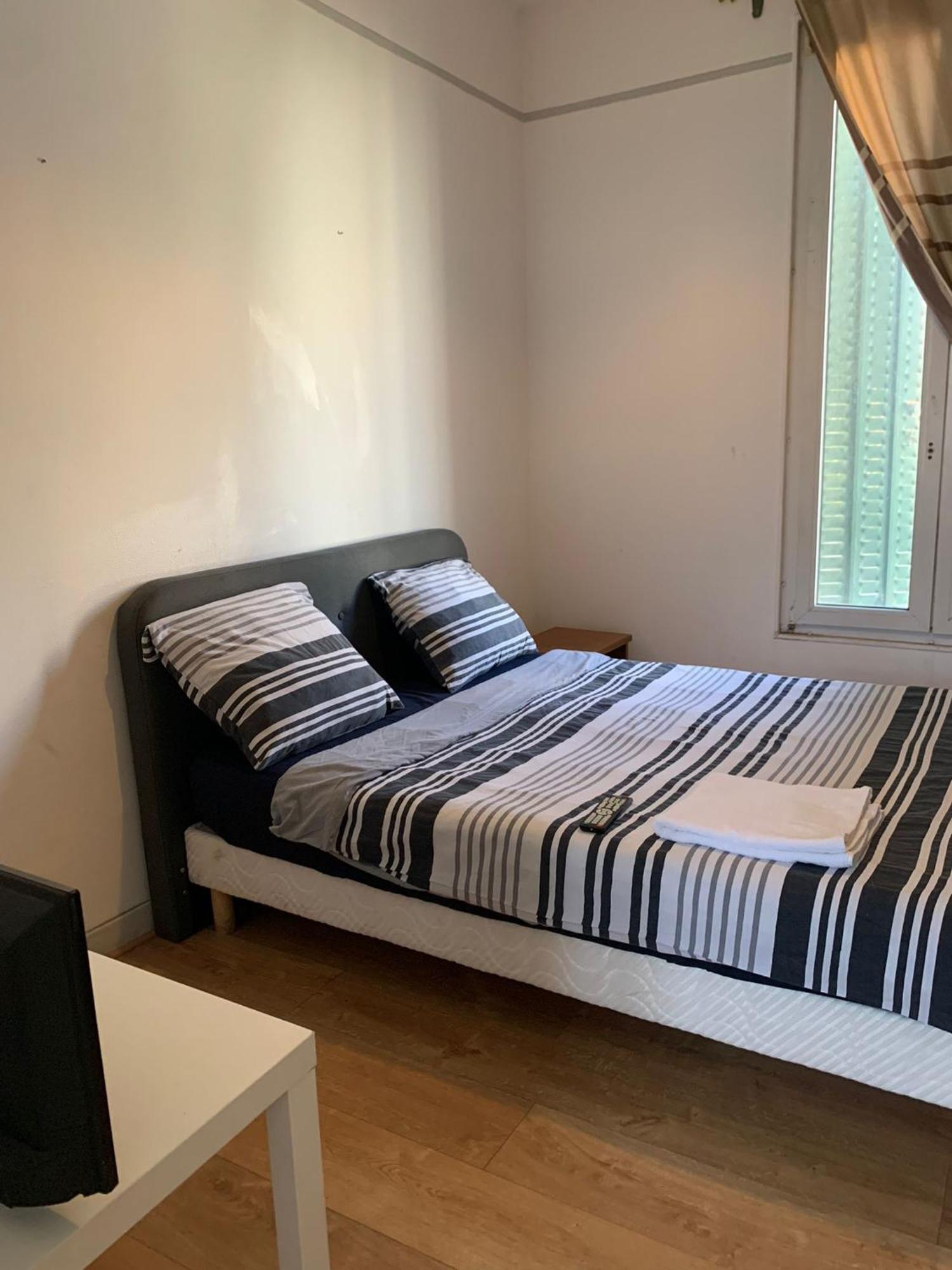 3 Hebergements - Au 1Er Etage 1 Appartement 2 Pieces Et Au 2Eme Etage Un Logement De 2 Chambres Louees Separement Avec Coin Cuisine Et Toilettes A Partager- Dans Pavillon Au Pied Du Rer B A 5 Minutes De Paris Et 30 Mn Stade De France كياشاه المظهر الخارجي الصورة